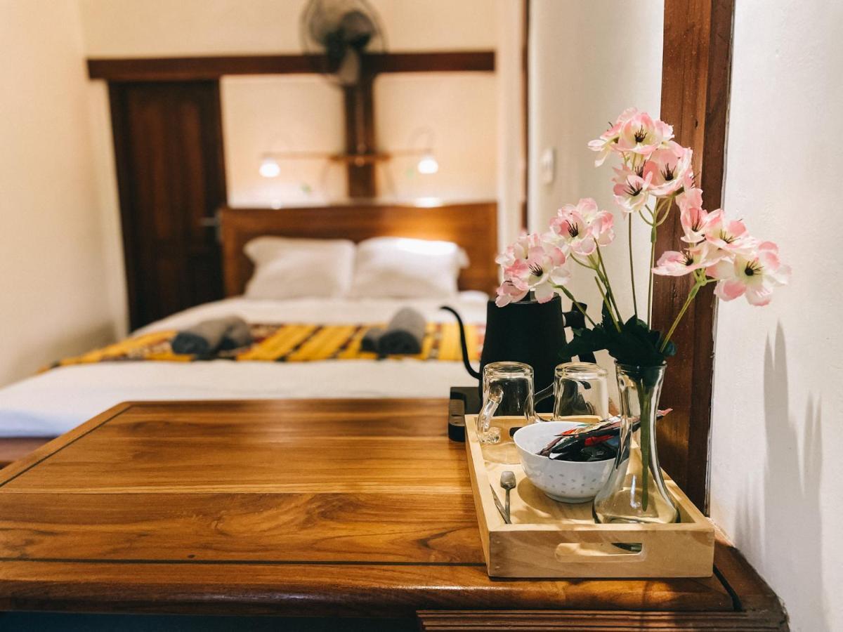 Cool Breeze Authentic Hotel Labuan Bajo Komodo Exterior photo