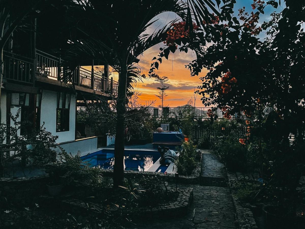 Cool Breeze Authentic Hotel Labuan Bajo Komodo Exterior photo