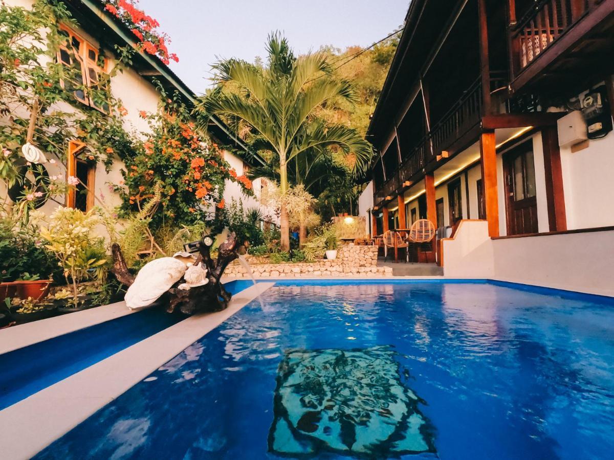 Cool Breeze Authentic Hotel Labuan Bajo Komodo Exterior photo