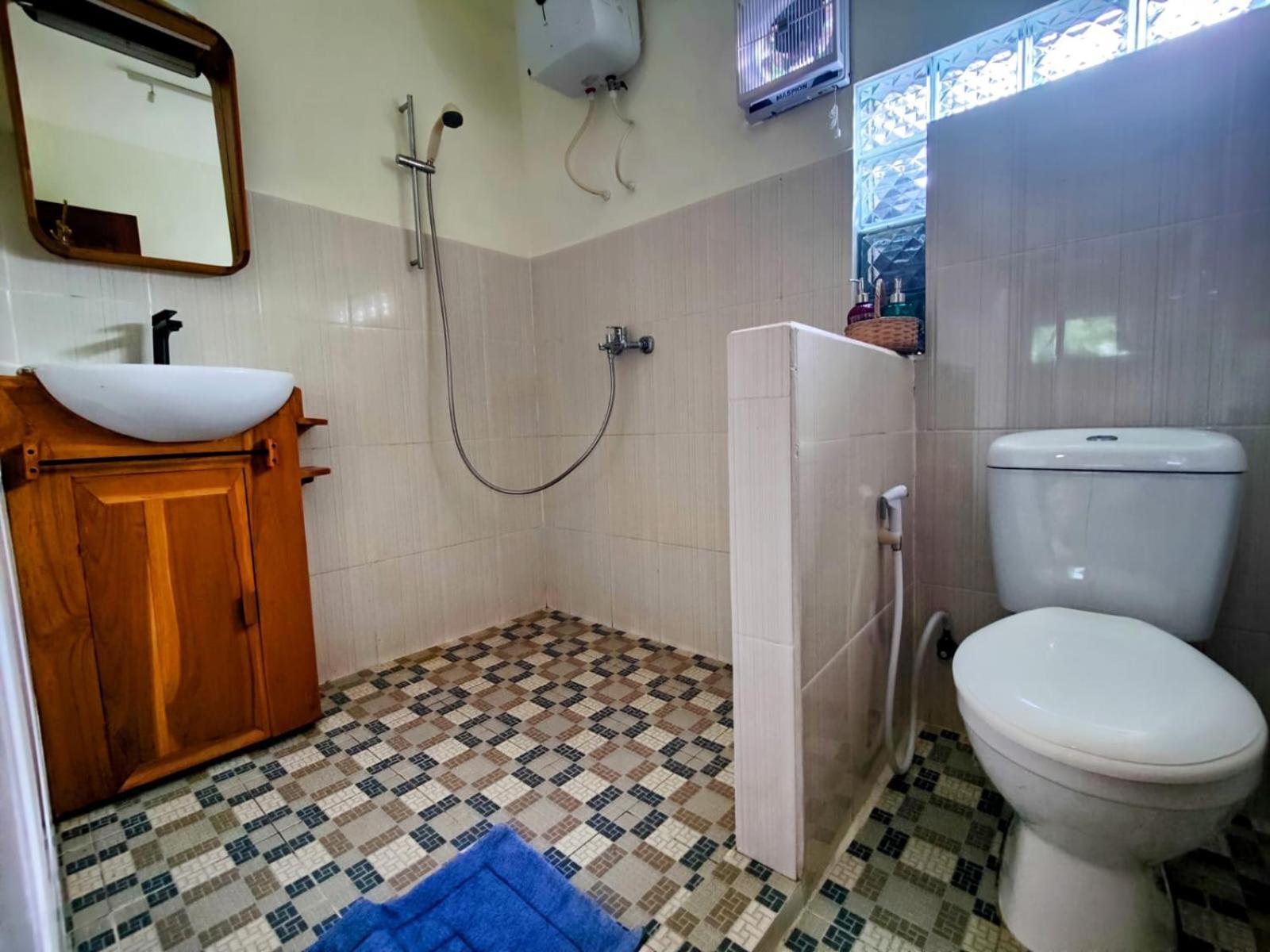 Cool Breeze Authentic Hotel Labuan Bajo Komodo Exterior photo